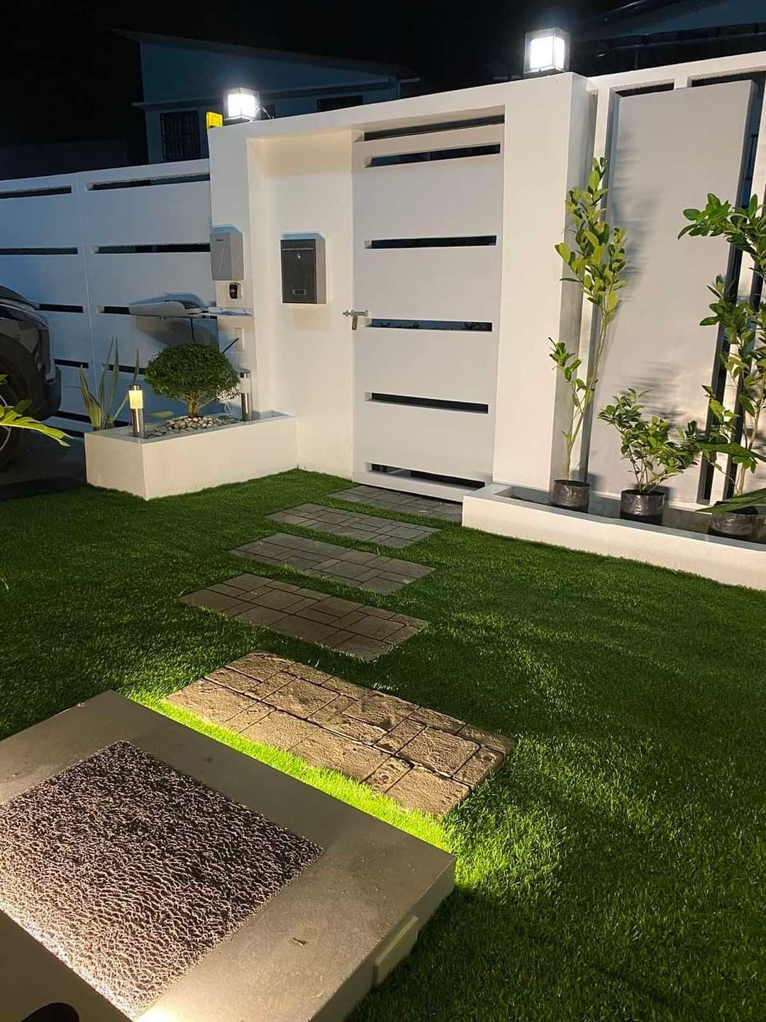 عشب طبيعي وصناعي تنسيق حدائق في الرياض – تصميم حديقة مودرن