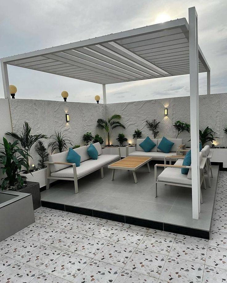 الجلسات والمظلات تنسيق حدائق في الرياض – تصميم حديقة مودرن